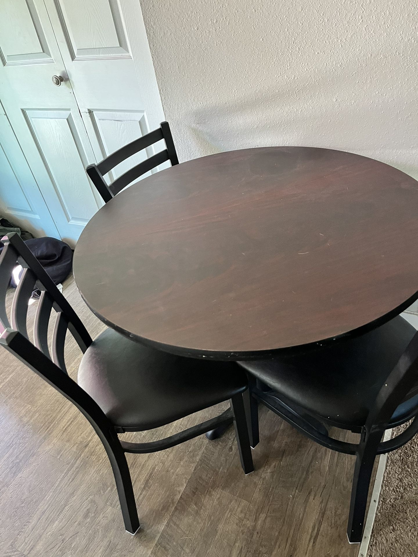 3ft Table And 4 Chairs