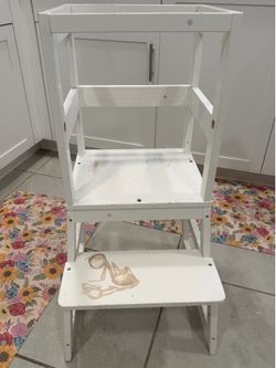 Kitchen toddler stepstool