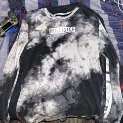 Hollister Black and white long sleeve tee size medium 