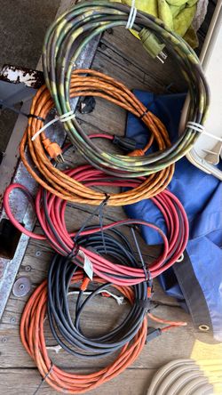 5 extension cords $17
