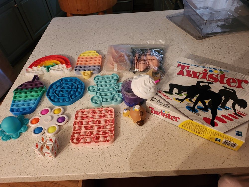 FREE Like New Fidget Toys/Poppits/Spinner/Twister Game & Rando Elf Ears😅