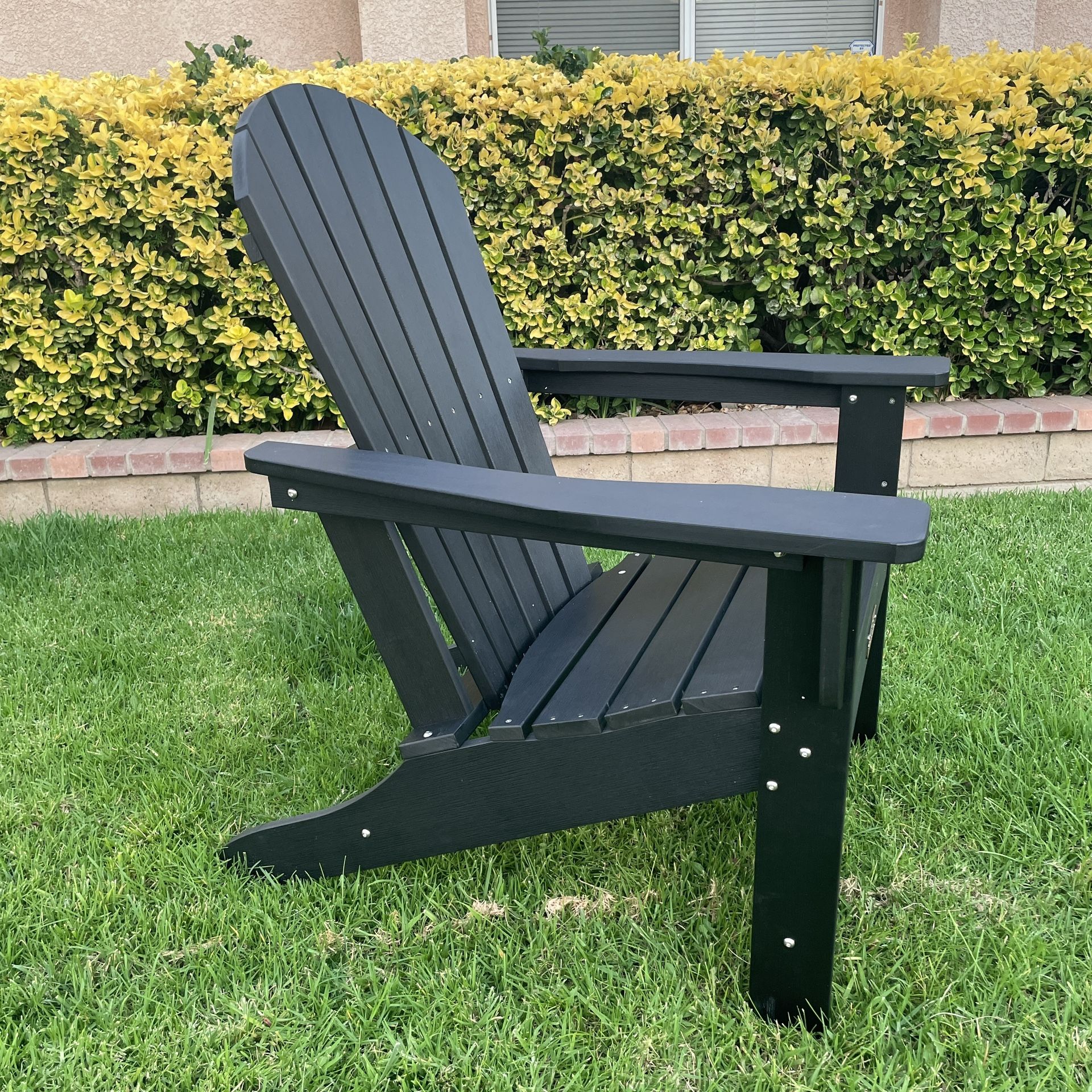 New And Assembled Black Chair 