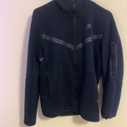 Black Nike Tech Small