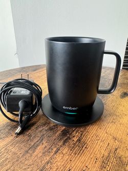 Ember Smart Mug 2 with Charging Coaster