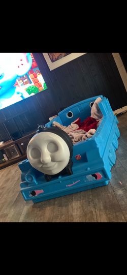 Toddler bed