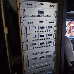 Audiobahn amps