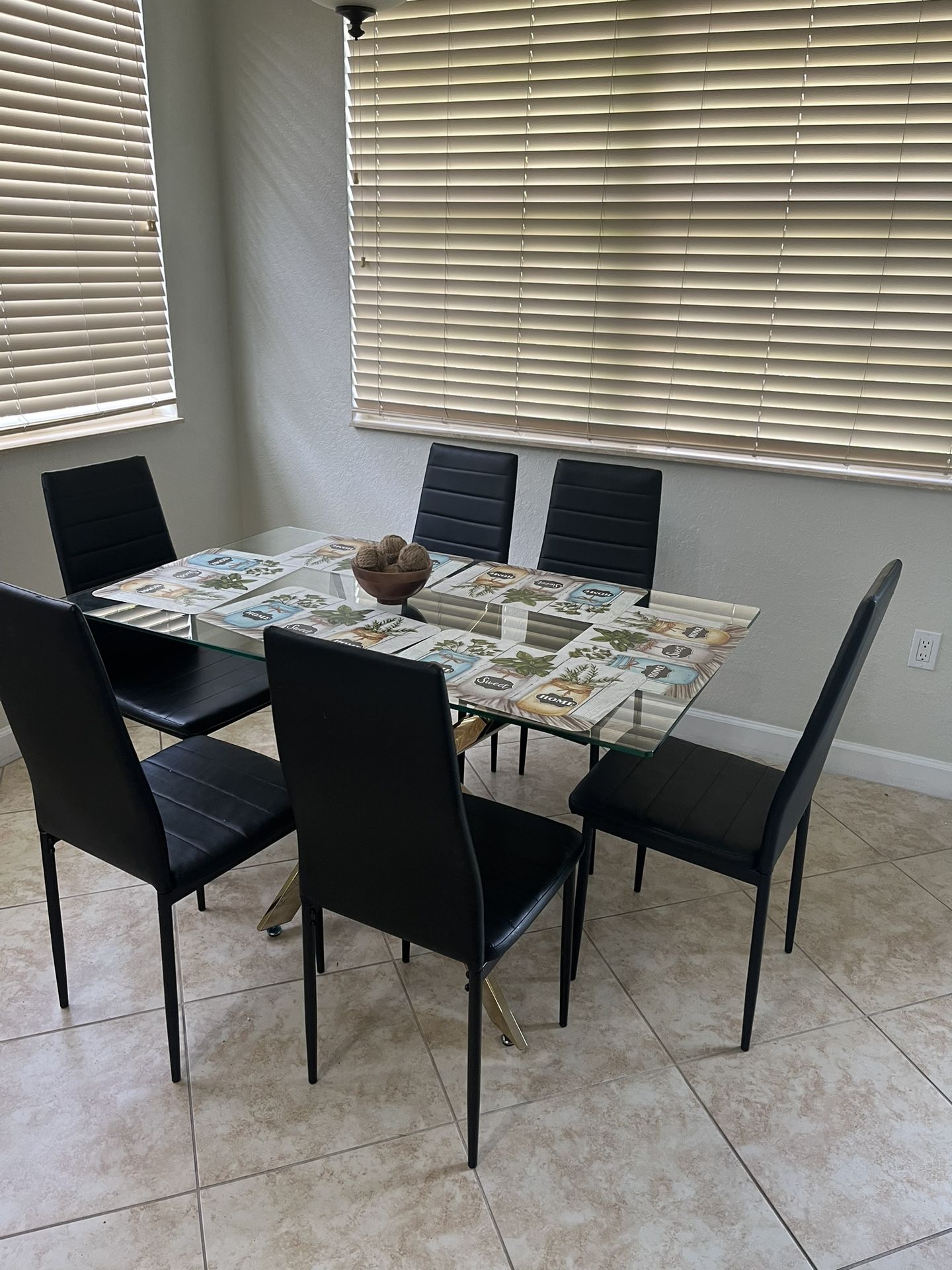 Dining Table + 6 Chairs