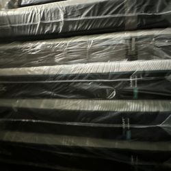 King Queen Size Tempurpedic ProAdapt,  ProBreeze,  LuxeBreeze Mattress  Pro Breeze /Luxe Adapt /Pro Adapt /Adapt /cloud /Tempur pedic contour Supreme 