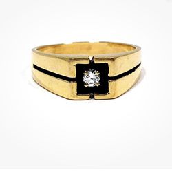 14 K Gold Men’s Ring Size 11 With Diamond 