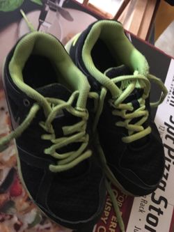 Boys shoes