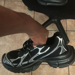 Balenciaga 3xl's