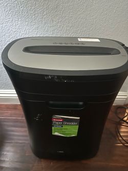Royal HG 120- 12 sheet Crosscut Shredder