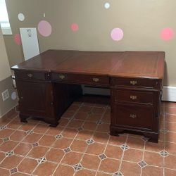 Free Desk