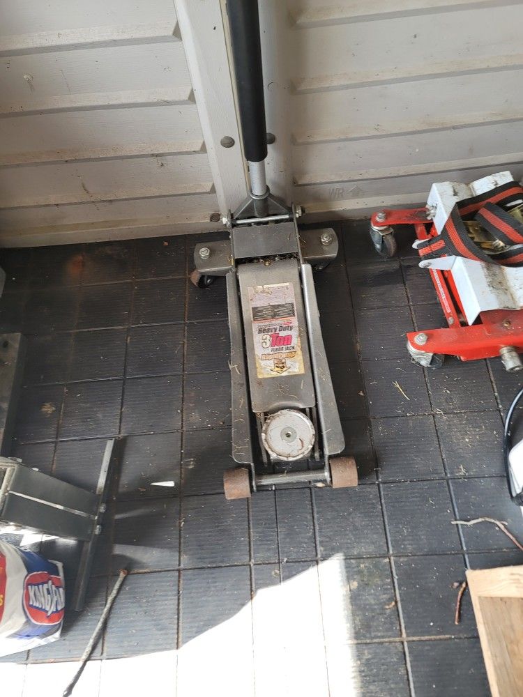 Floor jack