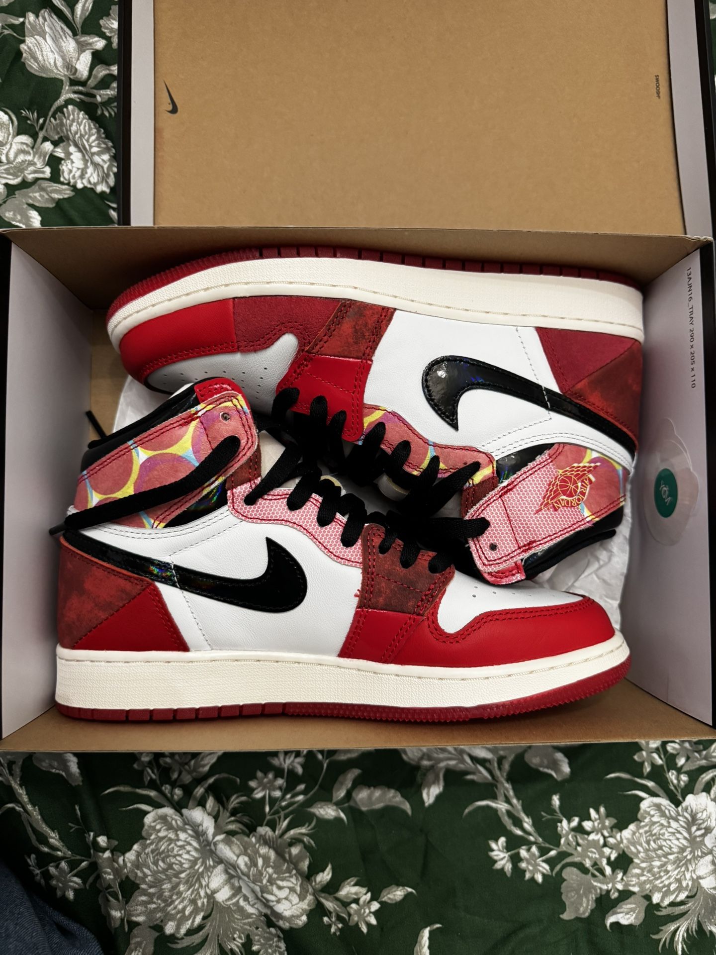 jordan 1 or dunks …. over 30 pairs 6.5y