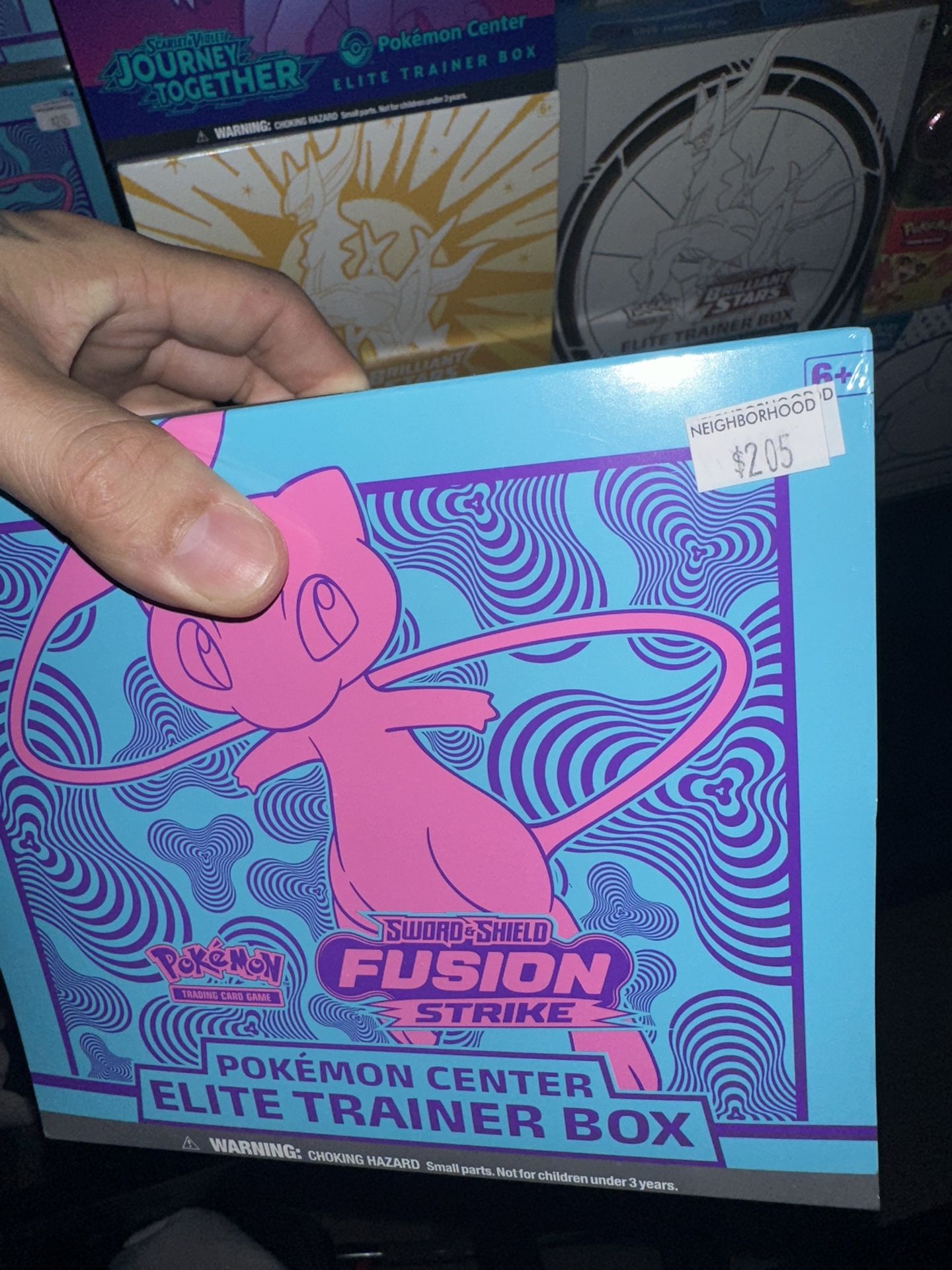 Fusion Strike Pokemon Center Elite Trainer Box (Exclusive) - SWSH08: Fusion Strike (SWSH08)