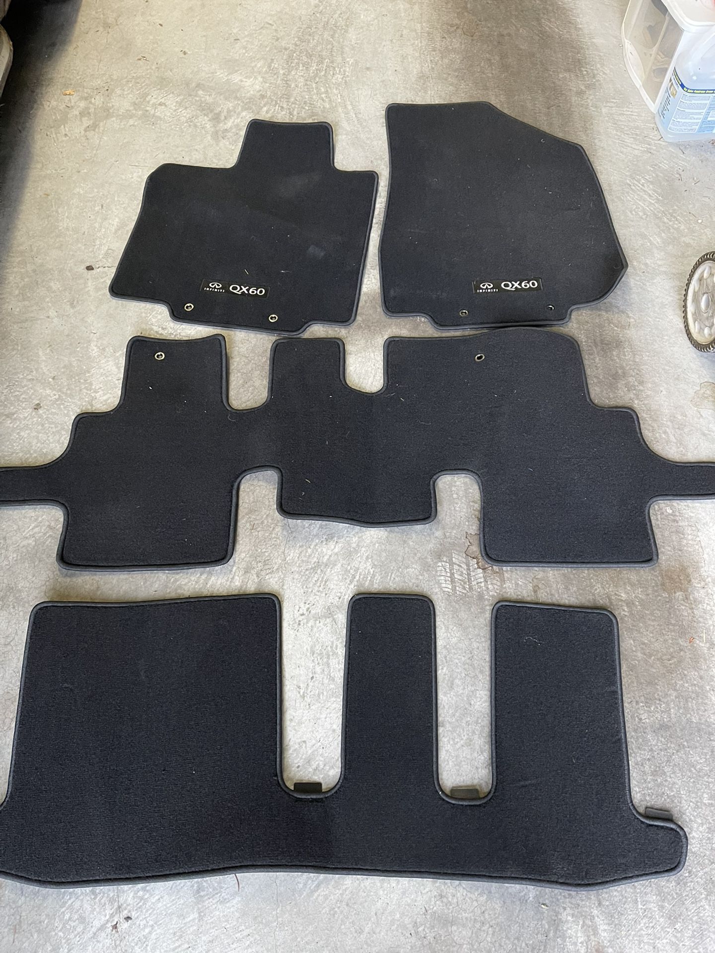 Mint Condition Infiniti QX60 Carpet Mats