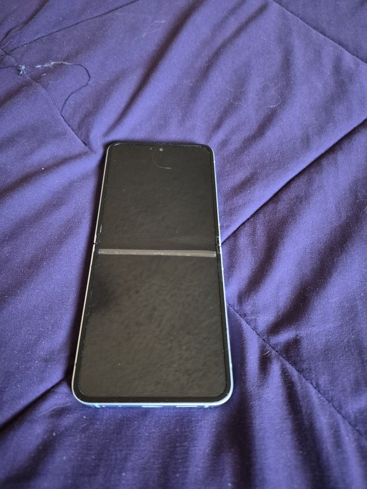 Samsung Galaxy Z Flip6