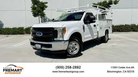 2017 Ford F-350 Chassis