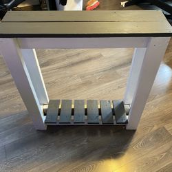 Entrance Table 