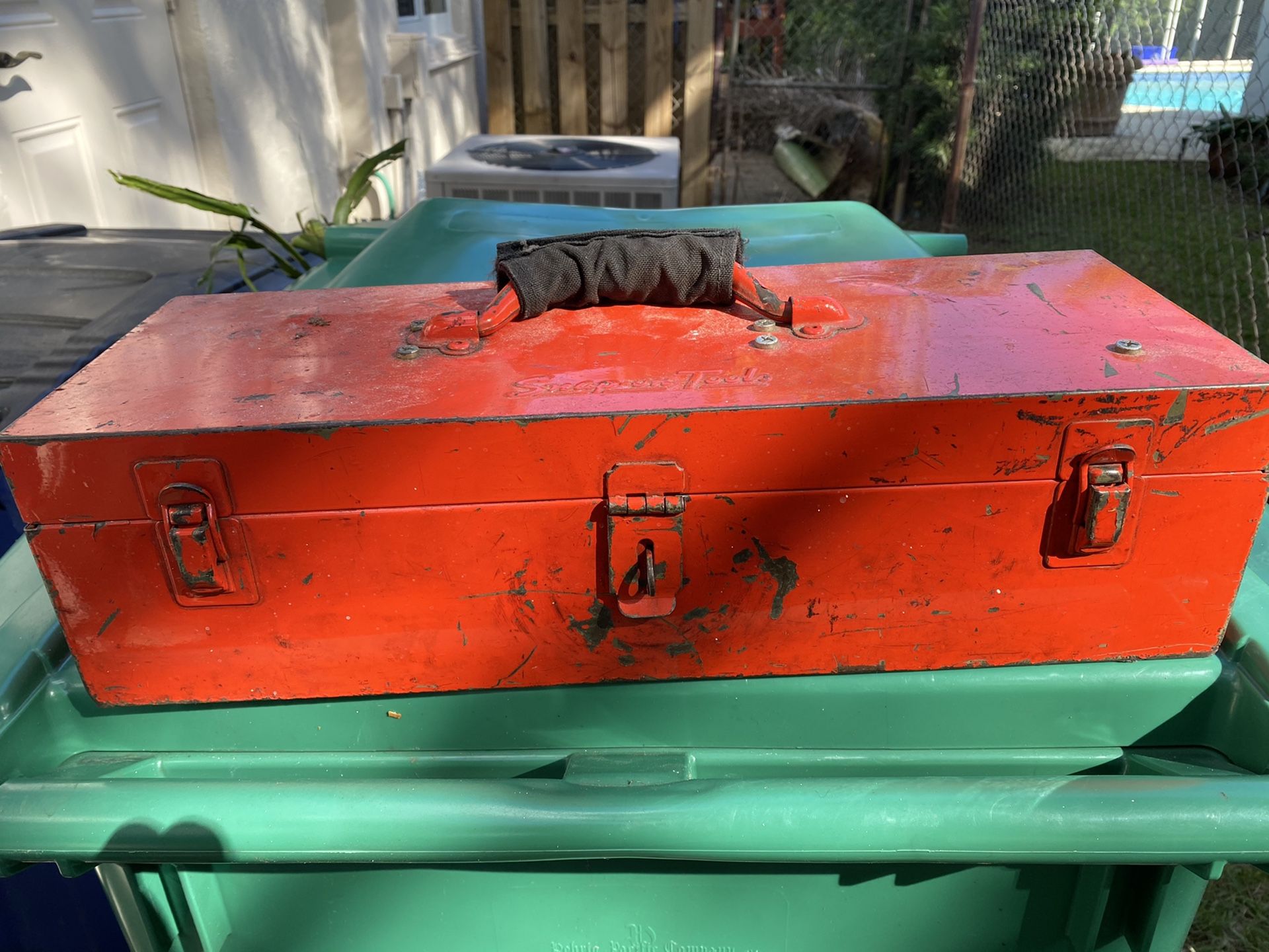 Snap-on Tote box