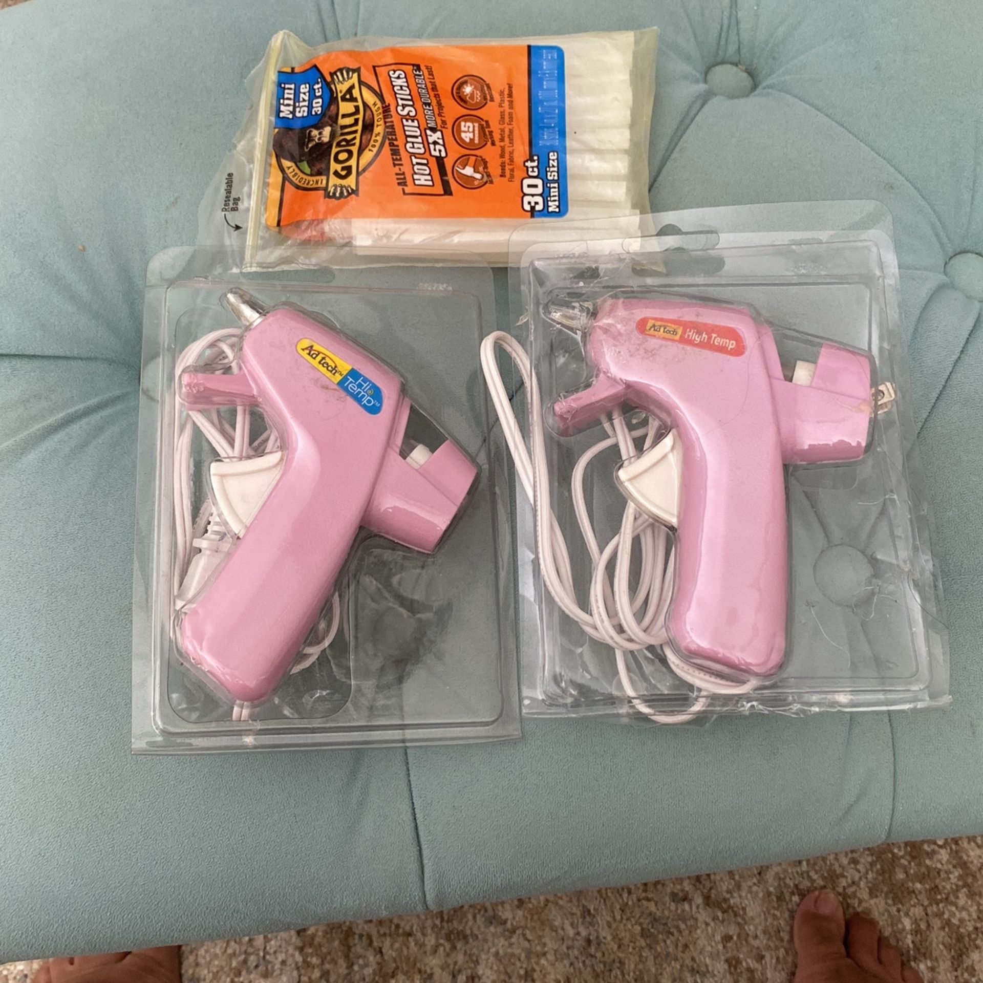2 Mini Hot Glue Gun with Sticks - arts/crafts