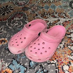 Kids pink crocs Size 13