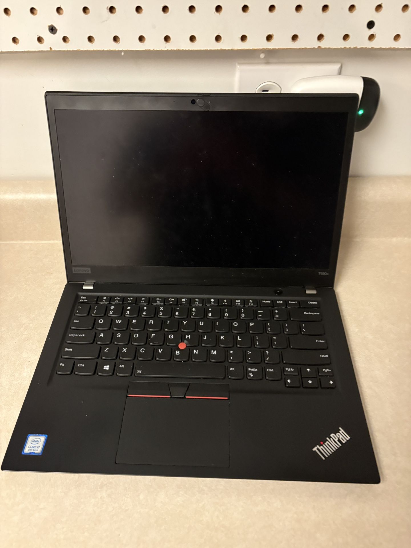 Lenovo T490s
