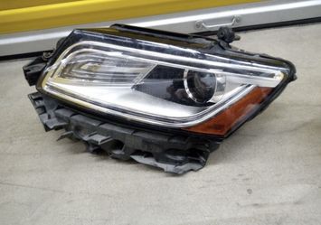 2013 - 2017 AUDI Q5 LEFT DRIVER SIDE XENON HID HEADLIGHT LAMP OEM * COMPLETE *