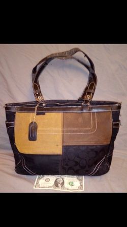 Large Coach tote- No.3382