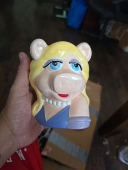 Miss piggy cup