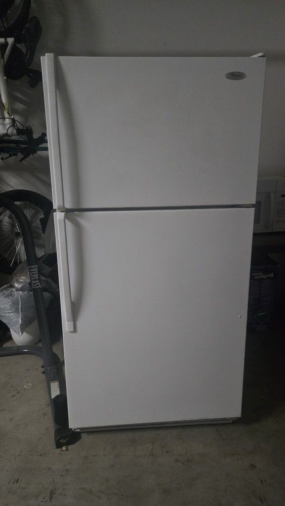 Fridge 36inc Stove And Microwave