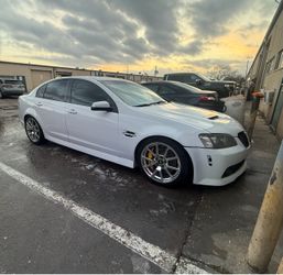 2009 Pontiac G8  GT Sedan White