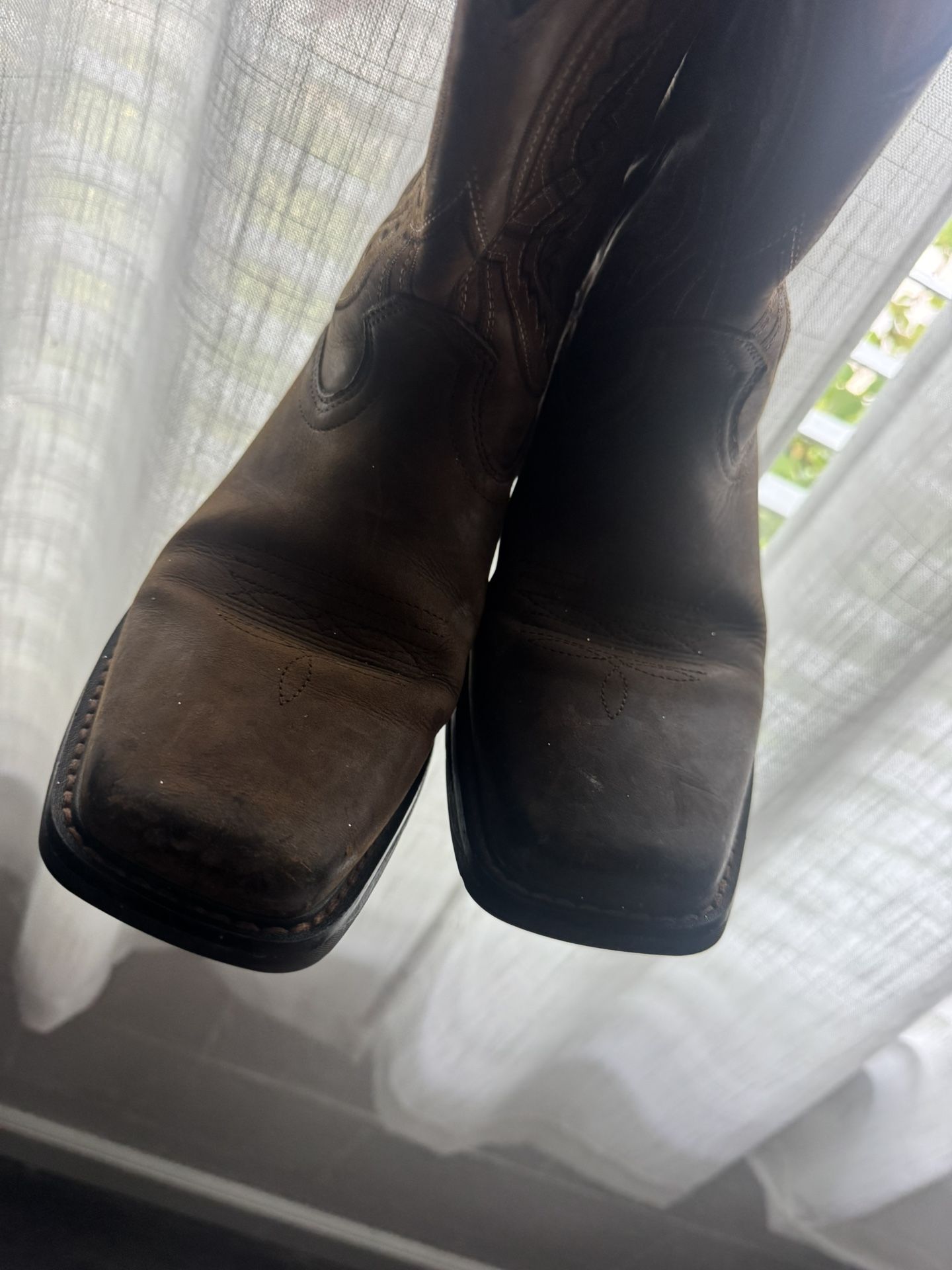 Ariat Work Boots Size 6 Used Condition 