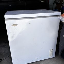 Chest Freezer 5 cubic feet