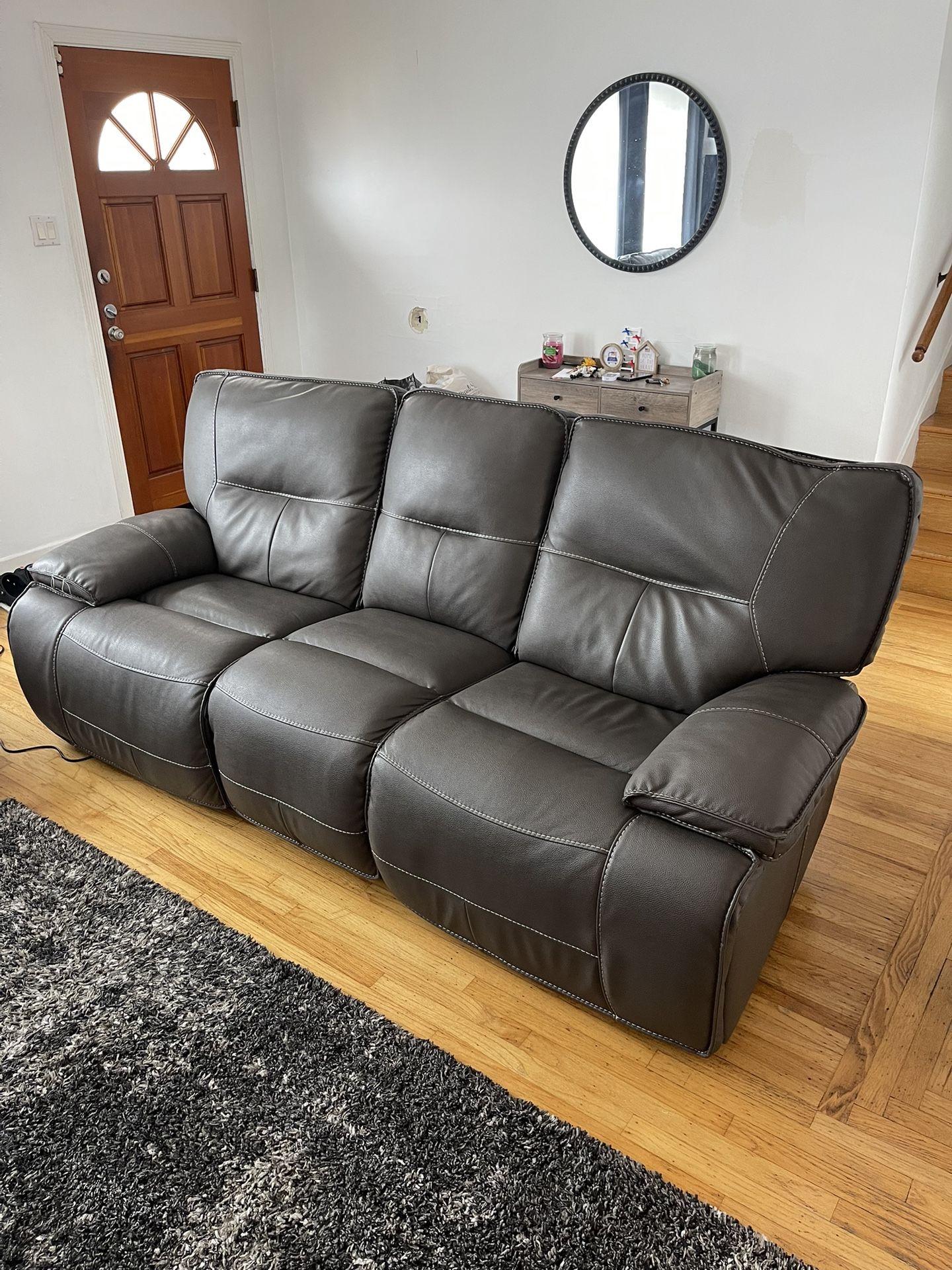 Couch In Excellent Condition