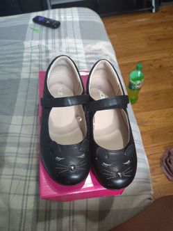 Girls shoes size 13