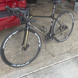 Giant Women’s Avail Liv Road Bike