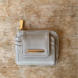 STEVE MADDEN WALLET LIGHT TAN COLOR GREAT FOR CARRYING COINS/CARDS