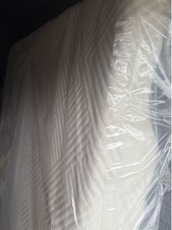 Memory foam / spring coil new Full matress