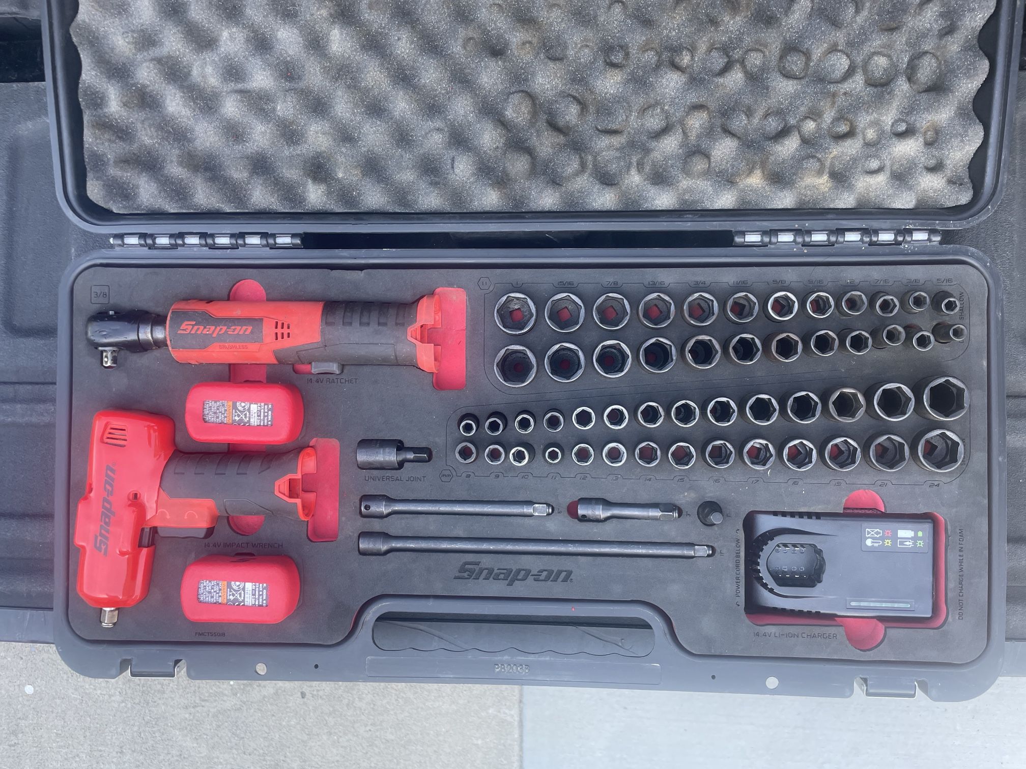 Snap On Tools 62 pc 3/8" Drive Cordless Impact To Go Foam Kit, 262CTSS01FR