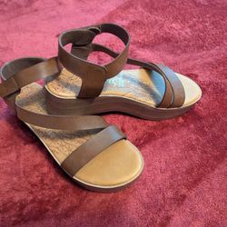 NEW Blowfish Malibu "Livey" Wedge Sandal, Size 11