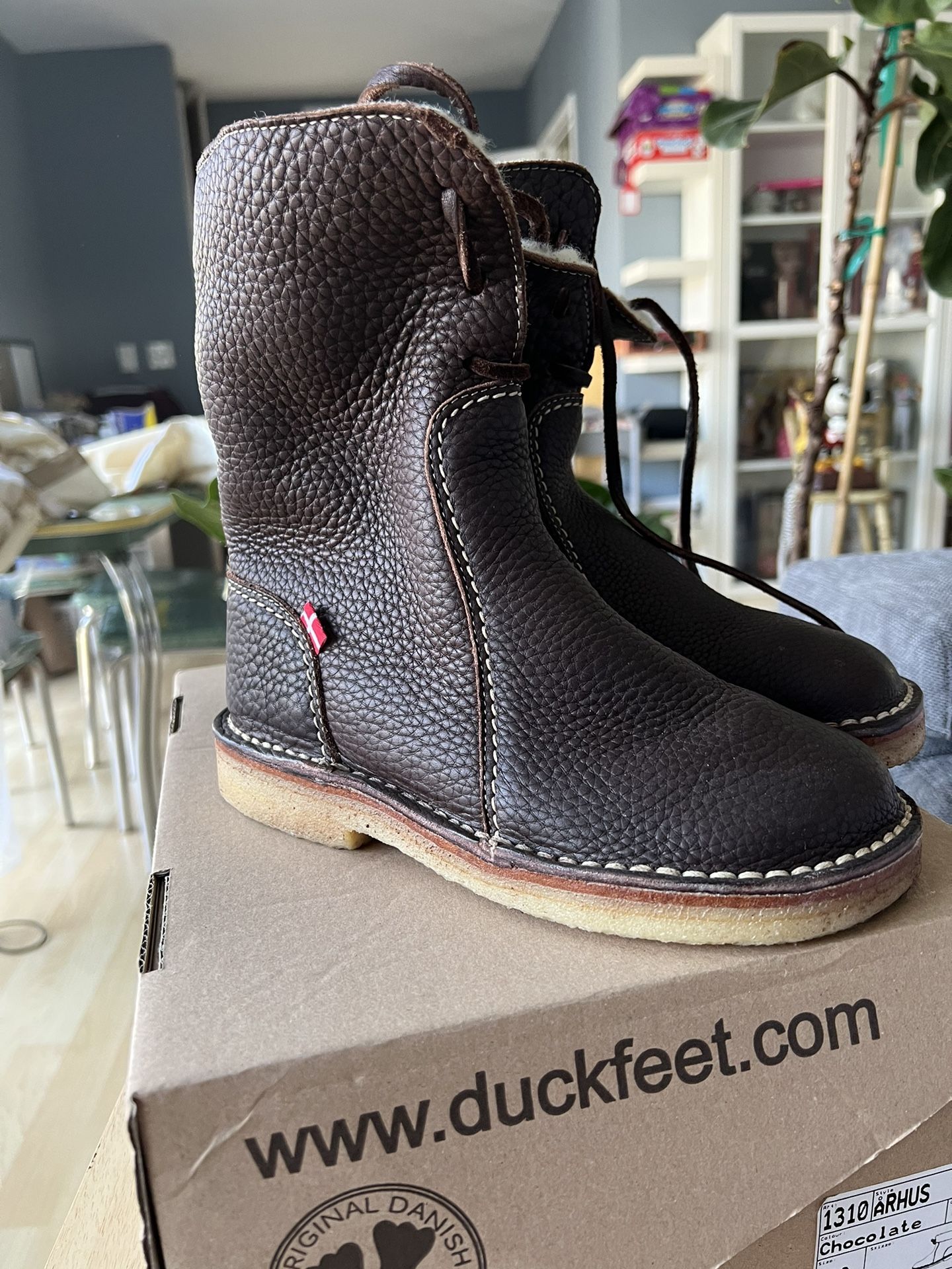 Duckfeet Arhus Boots Size 36 for Sale in San Pedro, CA OfferUp
