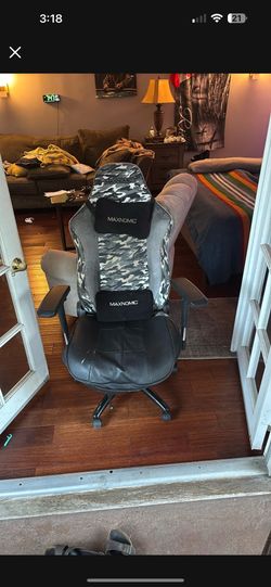 $500 Gaming Chair For 100$ Need Gone 