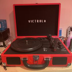 Victrola Record Player  3 speed blue tooth(red)