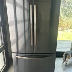 Samsung 28 cu ft French Door Refrigerator