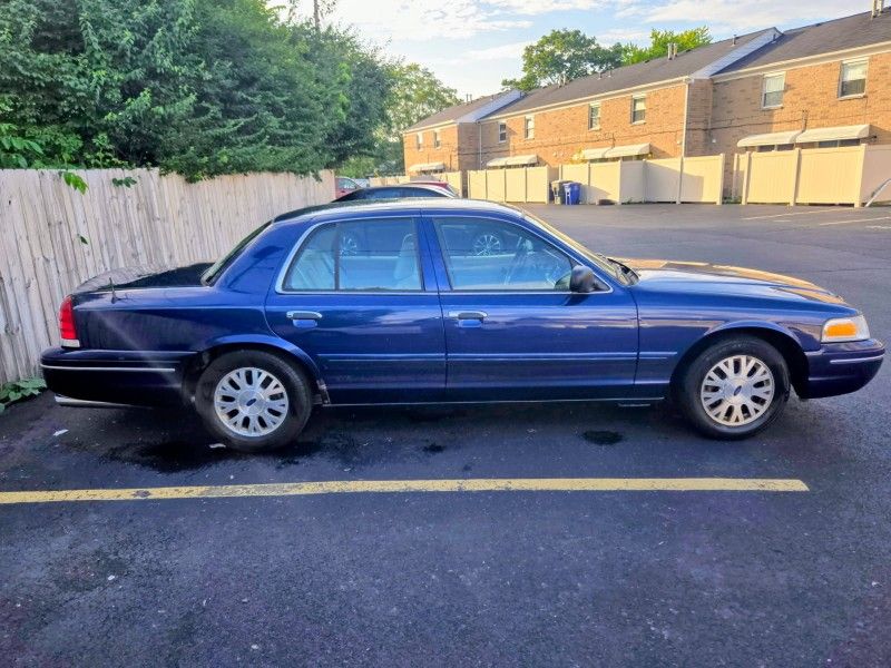 2005 Ford Crown Victoria