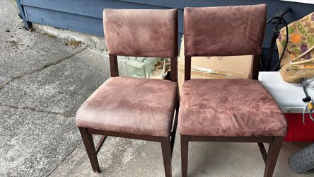 Free Chairs
