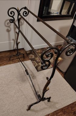 La Barge Vintage Quilt Stand/Towel Rack - Wrought Iron, Hollywood Regency