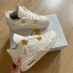 Metallic Gold Air Jordan 4 Platinum Metal Buckle